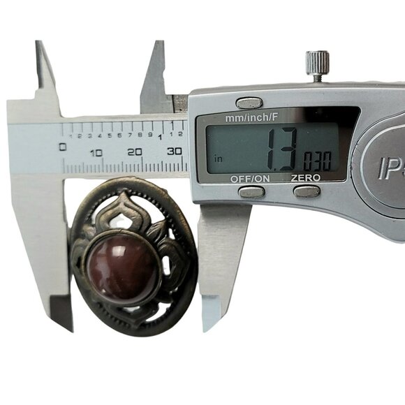 Ginnie Johansen Oval Gold Tone Red Glass Center Cab Pin Brooch, Signed - Picture 6 of 7